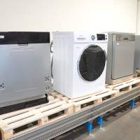 Бытовая техника – стиральные машины, плиты с морозильной камерой.